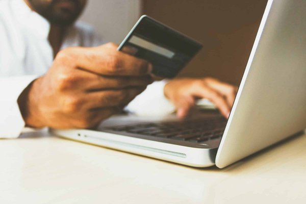 Reconnaître un site web sécurisé pour les transactions en ligne.